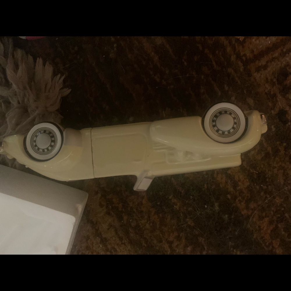 Avon 1937 ceramic cord